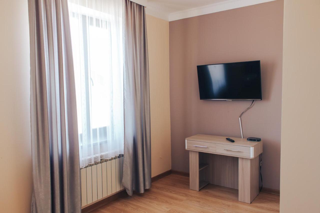 Sad Dolgoletiya Hotel Актобе Экстерьер фото