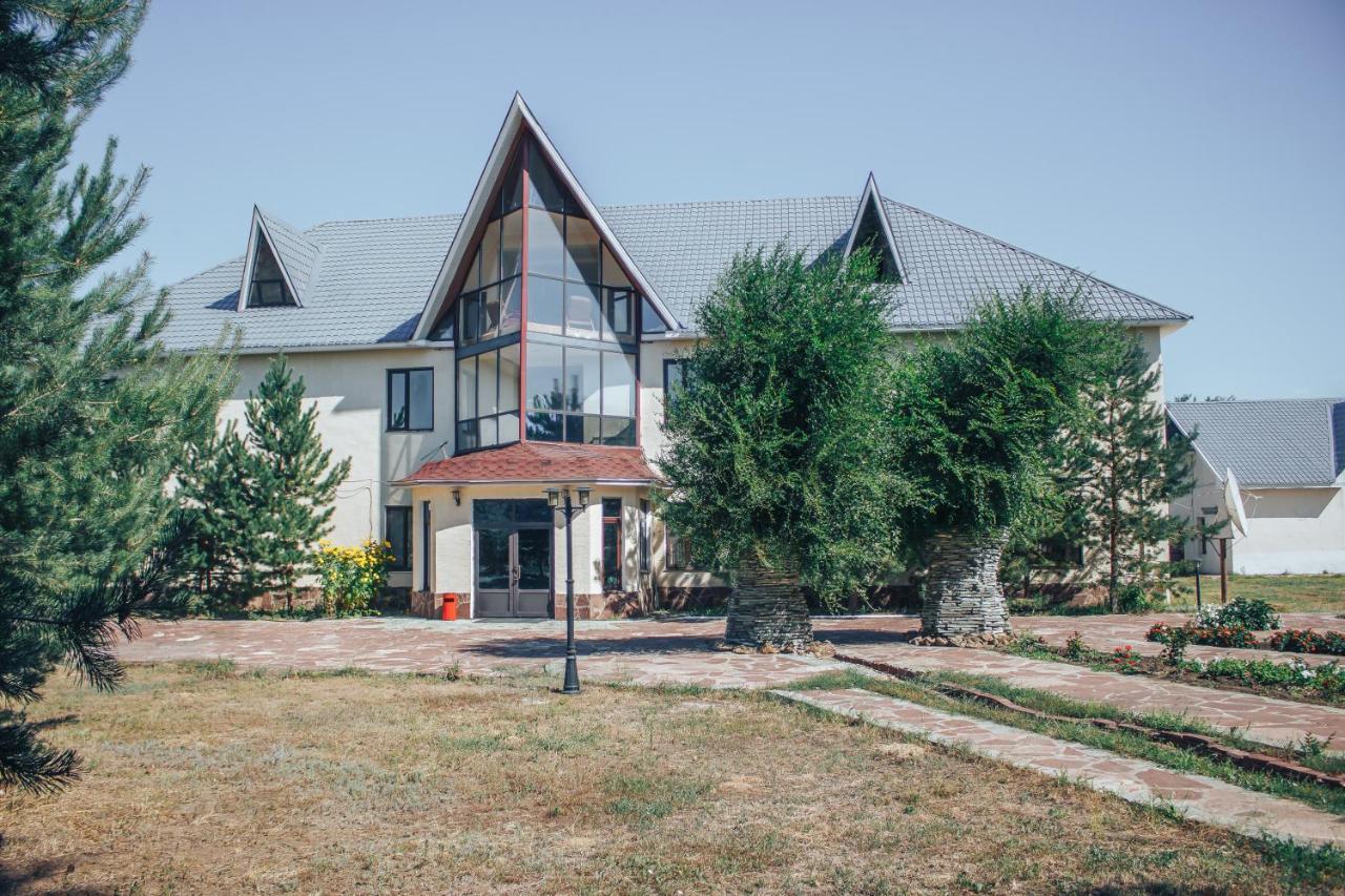 Sad Dolgoletiya Hotel Актобе Экстерьер фото